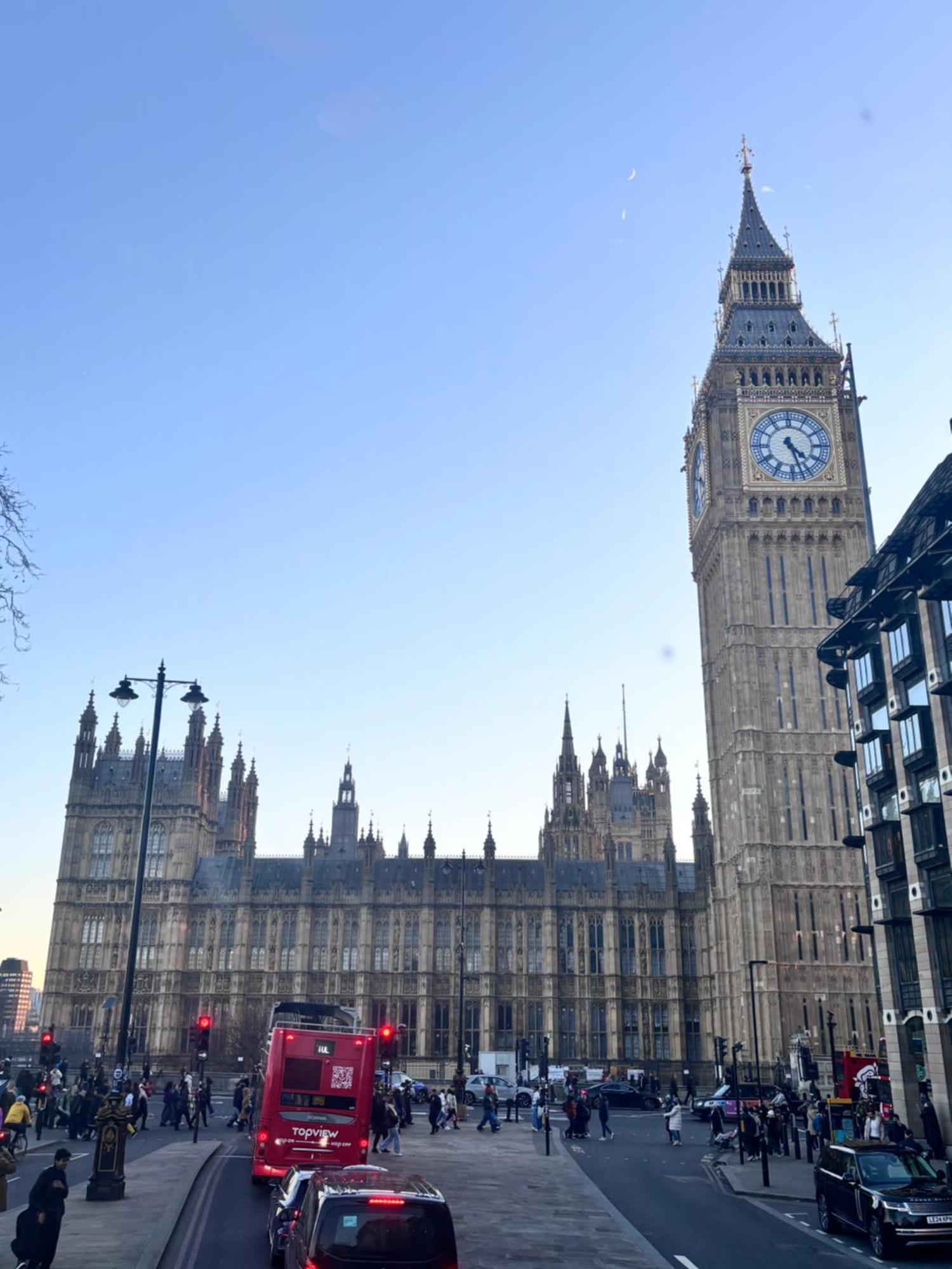 Hyde Park,3 Min Walk,family Home! 2 Bedrooms & 2 Bathrooms Apartment! Fantastic Location Apartment London